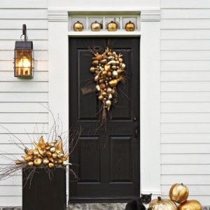 Add Spirit to Your Front Porch with the Perfect Halloween Decorations